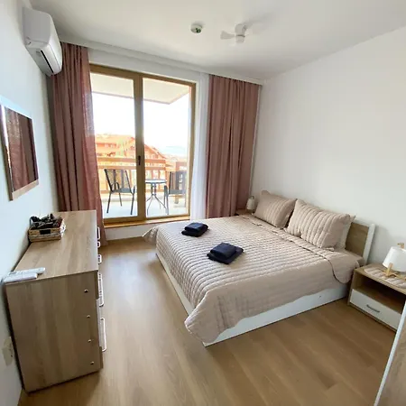 Eldora Deluxe Private דירה