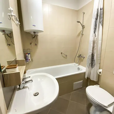 Eldora Deluxe Private דירה בנסקו